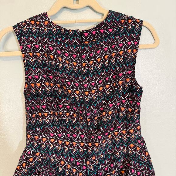 Nanette Lepore Top Womens 2 Black Multi Sleeveless V Neck Blouse Silk Geometric - Picture 7 of 9